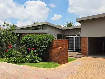 4 Bedroom House For Sale in Alberton - gMs7.webp