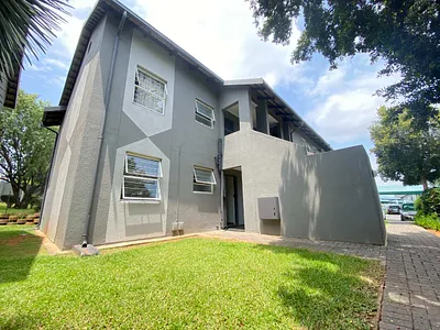 2 Bedroom Townhouse For Sale in Johannesburg - DjpV.webp