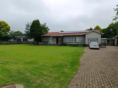 4 Bedroom House For Sale in Kempton Park - aF9D.webp
