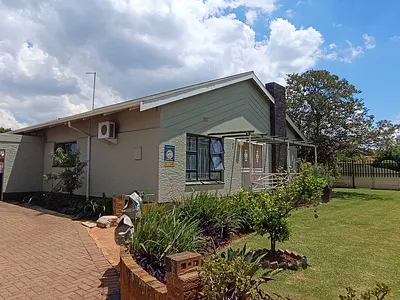 3 Bedroom House To Rent in Kempton Park - Mxh9.webp