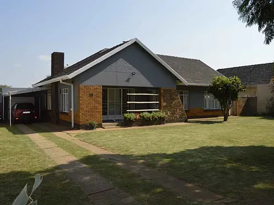 3 Bedroom House For Sale in Kempton Park - XJh5.webp