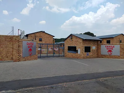 2 Bedroom Townhouse For Sale in Germiston - img