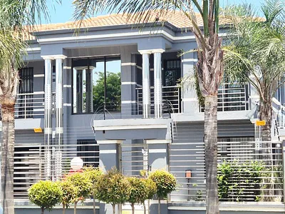 7 Bedroom House For Sale in Johannesburg - gulV.webp