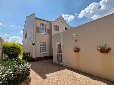 2 Bedroom Townhouse For Sale in Alberton - Pkdj.webp