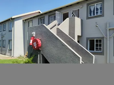 2 Bedroom Townhouse For Sale in Kempton Park - dNhB.webp