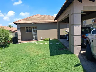 Townhouse For Sale in Kempton Park - jnNo.webp
