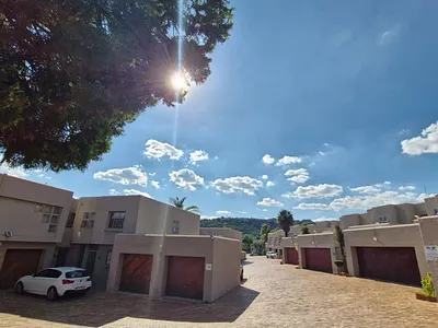 3 Bedroom Apartment For Sale in Johannesburg - SoQK.webp