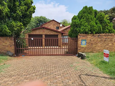 3 Bedroom House For Sale in Birch Acres, Kempton Park - EYxJ.webp