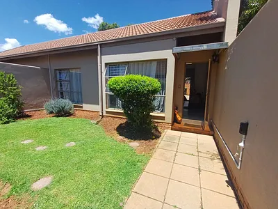 2 Bedroom Townhouse For Sale in Kempton Park - q7Pr.webp