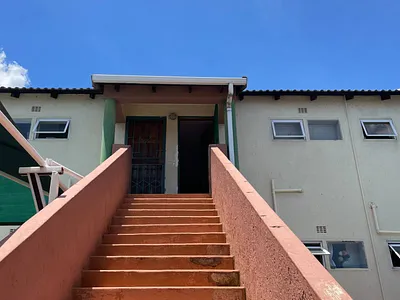 2 Bedroom Townhouse For Sale in Johannesburg - eO2t.webp