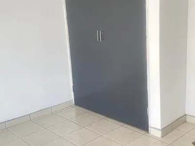 2 Bedroom Apartment For Sale in Edenvale - 2Kb5.webp