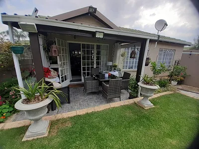 2 Bedroom Townhouse For Sale in Boksburg - wRQV.webp