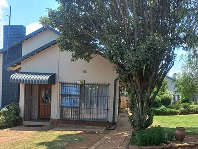 3 Bedroom House For Sale in Boksburg - hWuw.webp