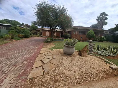 3 Bedroom House For Sale in Delmas - 7w3x.webp