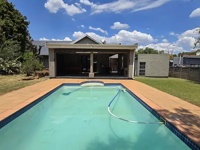 3 Bedroom House For Sale in Germiston - qroZ.webp