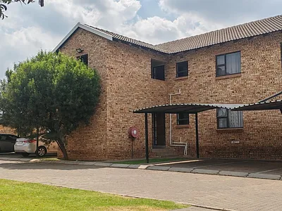 2 Bedroom Townhouse For Sale in Benoni - RtZq.webp