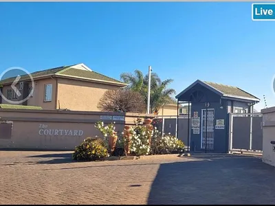 2 Bedroom Apartment For Sale in Kempton Park - baZN.webp