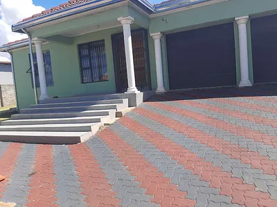 3 Bedroom House For Sale in Ohenimuri, Walkerville - JRg3.webp