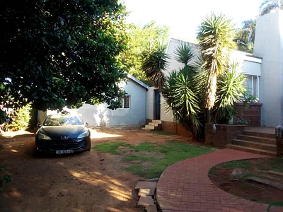 5 Bedroom House For Sale in Kempton Park - lLGw.webp