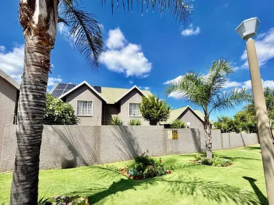 2 Bedroom Townhouse For Sale in Johannesburg - et86.webp