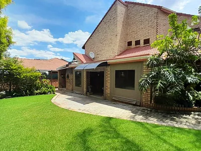 3 Bedroom House For Sale in Kempton Park - 7cuJ.webp