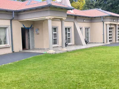 3 Bedroom House For Sale in Springs - QQXE.webp