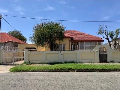 3 Bedroom House For Sale in Johannesburg - S7qy.webp