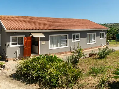 3 Bedroom House For Sale in Port Alfred - euRT.webp