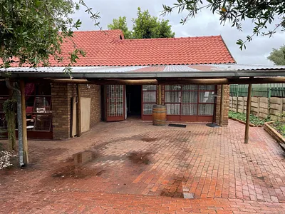 4 Bedroom House For Sale in Benoni - Wrvx.webp