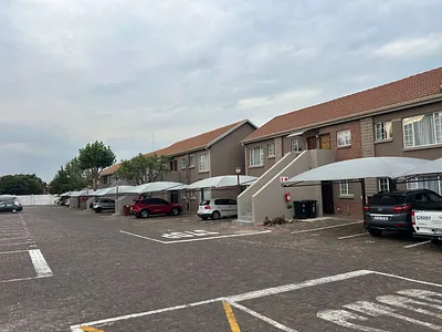 2 Bedroom Townhouse For Sale in Benoni - NiEg.webp