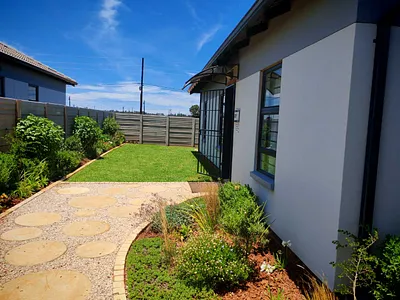 2 Bedroom House For Sale in Soweto - ED0d.webp