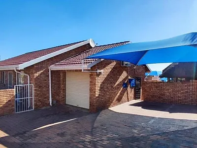 3 Bedroom Townhouse For Sale in Kempton Park - Bjt0.webp
