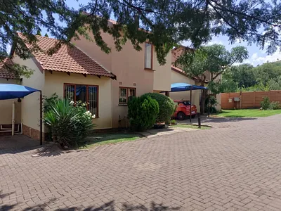 3 Bedroom Townhouse For Sale in Johannesburg - Zodu.webp
