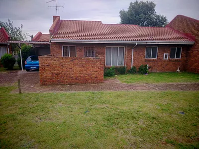 3 Bedroom Townhouse For Sale in Kempton Park - C3kv.webp