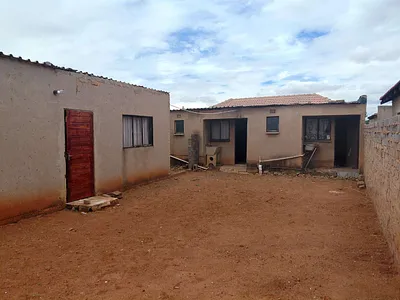 4 Bedroom House For Sale in Lakeside, Evaton - jpli.webp