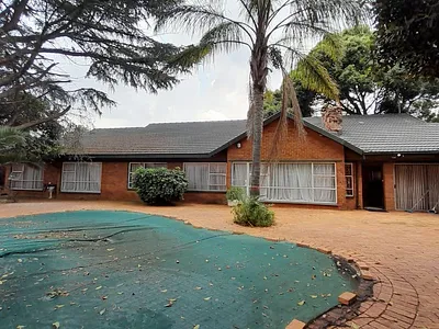 5 Bedroom House For Sale in Birchleigh, Kempton Park - ISh2.webp