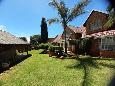 3 Bedroom House For Sale in Klippoortjie, Boksburg - 1mpz.webp