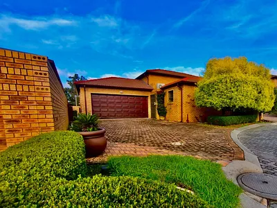 3 Bedroom Townhouse To Rent in Alberton - SiKB.webp