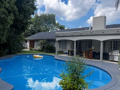 4 Bedroom House For Sale in Benoni - I3HJ.webp