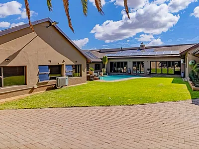 5 Bedroom House For Sale in Alberton - bbpS.webp