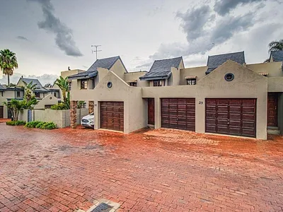3 Bedroom Townhouse For Sale in Kempton Park - RLG9.webp