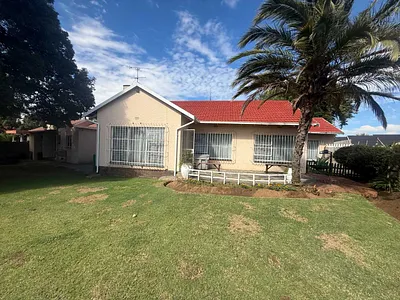 3 Bedroom House For Sale in Boksburg - Z9Dk.webp