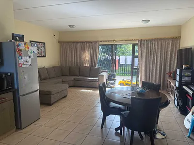2 Bedroom Townhouse For Sale in Boksburg - 0Lsf.webp