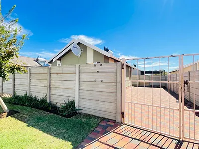 3 Bedroom House For Sale in Alberton - DFTv.webp