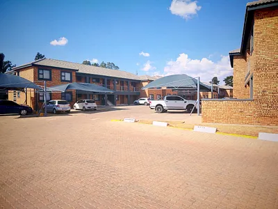 2 Bedroom Apartment For Sale in Benoni - J4GQ.webp