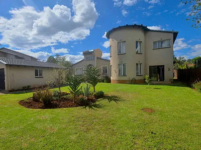 5 Bedroom House For Sale in Alberton - E30V.webp