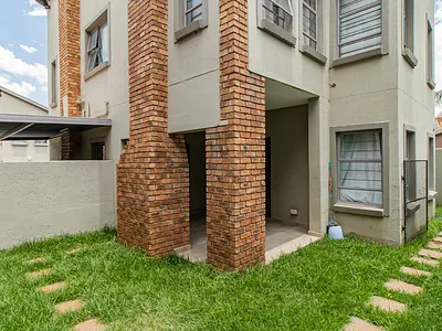3 Bedroom Townhouse For Sale in Alberton - img