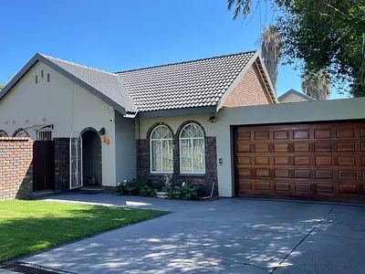 3 Bedroom House For Sale in Kempton Park - VRYD.webp