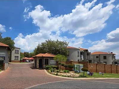 2 Bedroom Townhouse For Sale in Johannesburg - img