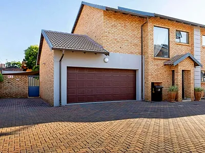 3 Bedroom Townhouse For Sale in Alberton - GkNK.webp
